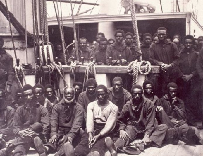 “把奴隶的尸体喂狗”：法国与高贵野蛮人的故事