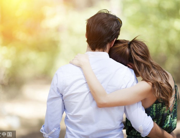 初嚐禁果「下體大出血」！23歲印尼女險喪命　未婚夫太髒害的