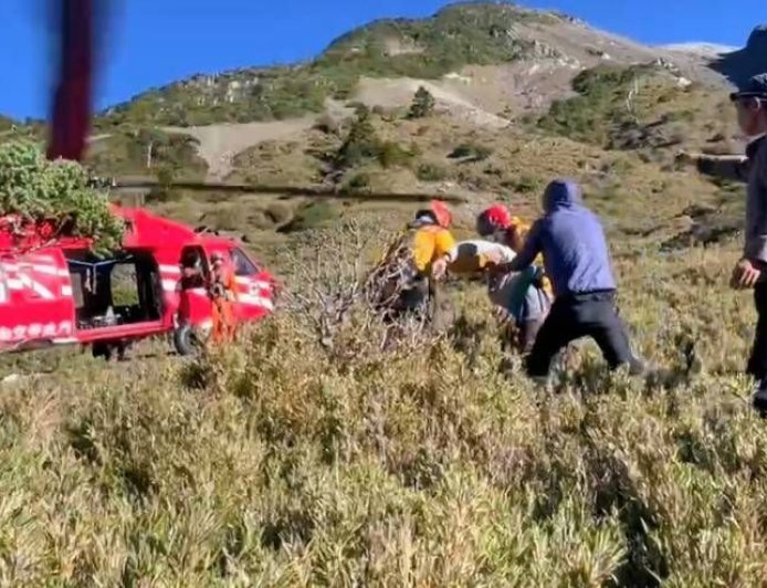 快訊/男登南湖大山高山症發作肺水腫 黑鷹後送就醫