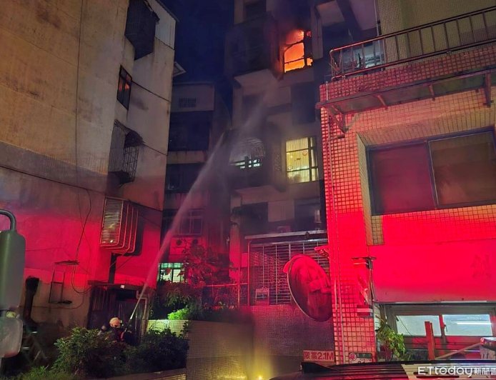 快訊/北市東湖國小後方社區火警!濃煙嗆鼻 消防全力搶救