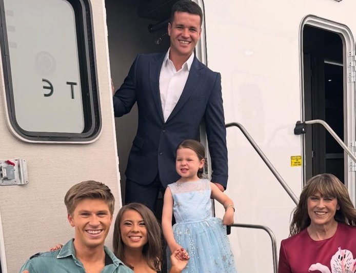 See Robert Irwin’s Niece, 4, Help Him Practice After ‘DWTS’ Rehearsals