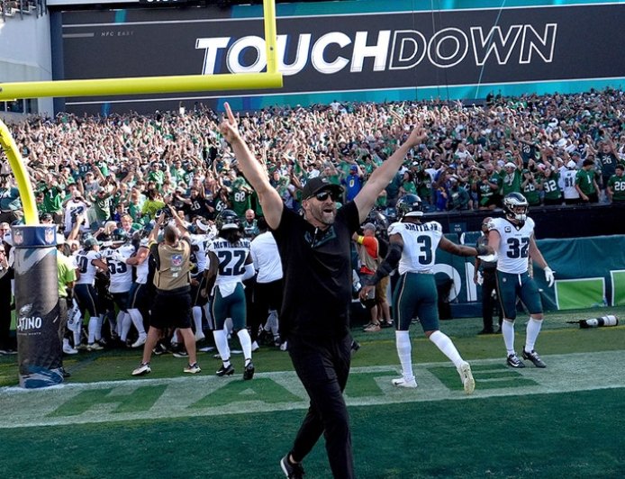 Eagles put exclamation point on comeback win over Rams with Jordan Davis' blocked field goal return for TD