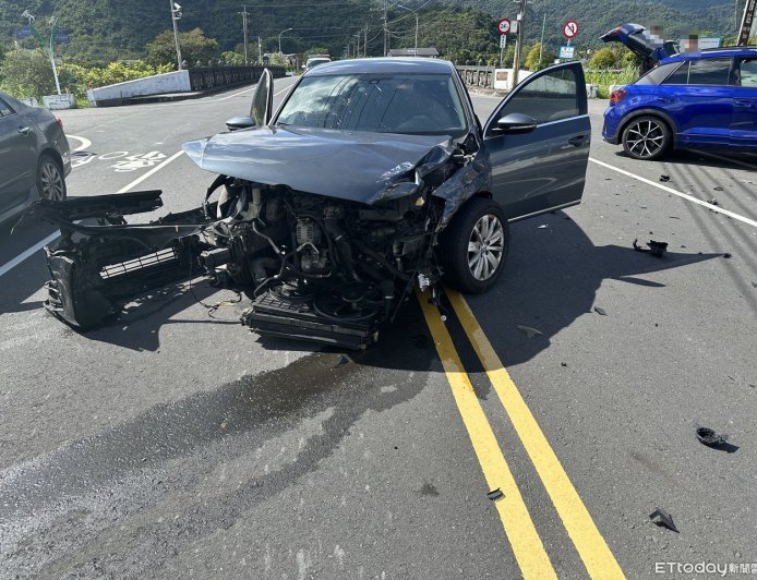 宜蘭三星鄉無號誌路口2車相撞！車頭撞毀4人輕傷　驚險瞬間曝