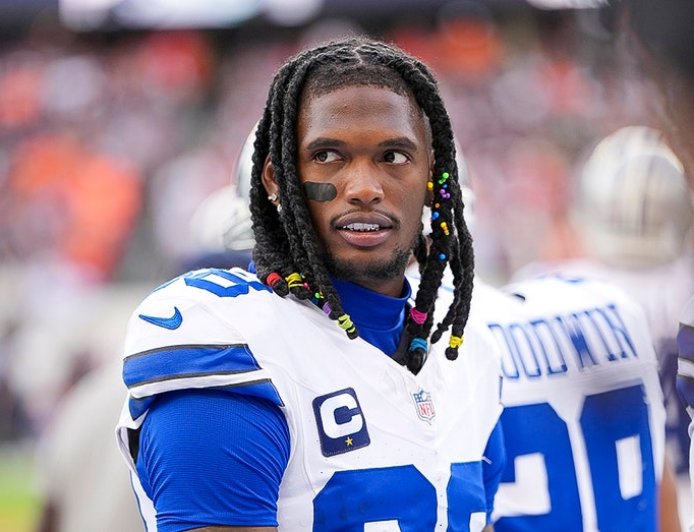 Cowboys' CeeDee Lamb could miss 3-4 weeks after suffering high ankle sprain in loss to Bears: report