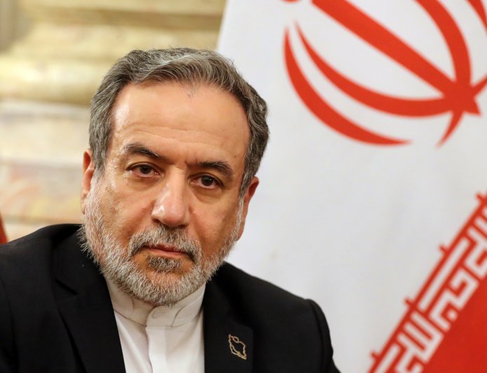 伊朗与欧洲三国外长商讨如何阻止对伊制裁