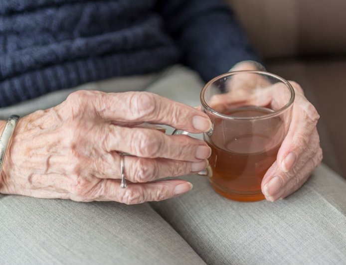 替亡母做七才知「生前偷給弟弟3千萬」　女爆心寒！律師提2招