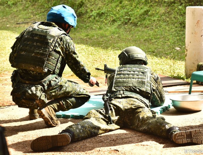 快訊／成功嶺新兵打靶「炸掉1/3臉」！　軍方15：00將出面說明