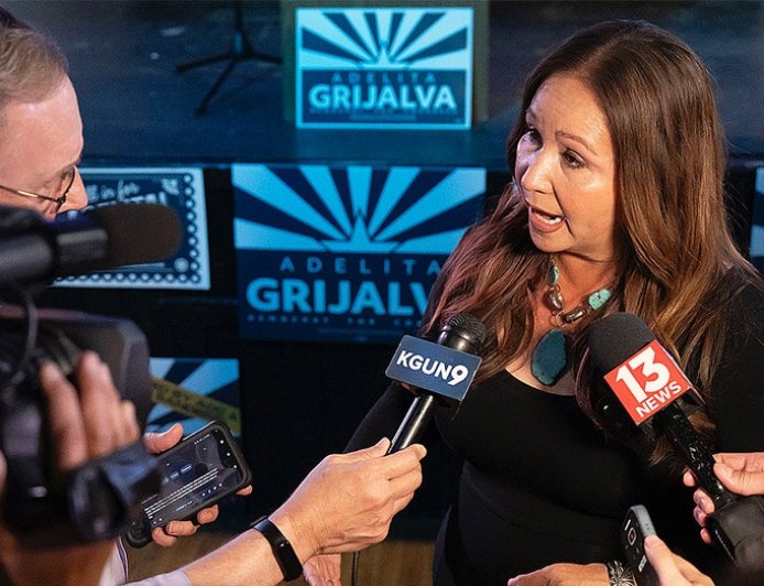 Democrat succeeds her late father in Congress as GOP House majority shrinks