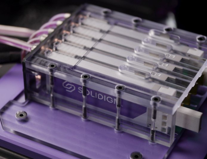 全球首款支持 DLC 冷板液冷的 SSD，Solidigm 推出 E1.S 版本 D7-PS1010