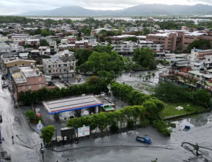 超强台风“拉加萨”致台湾14人死亡，狂风袭击香港