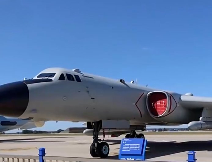 新旧两代同时亮相 远程轰炸机“六爷”如何进化？