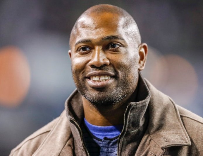 Ex-NFL MVP Shaun Alexander reveals he's expecting 14th child with wife