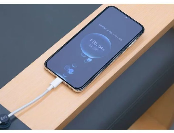 “桦加沙”台风来袭，华为推出设备维修免人工费、清洁烘干等服务