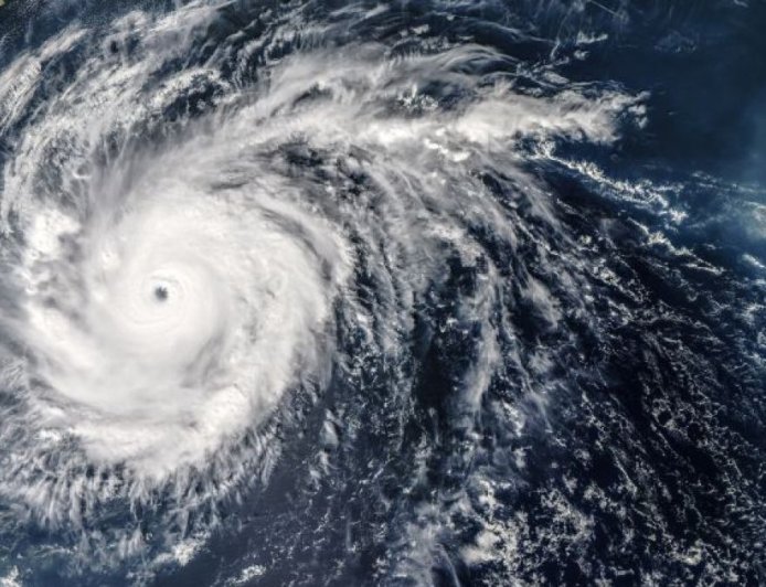 什么是热带气旋和热带风暴？气候变化如何影响它们？