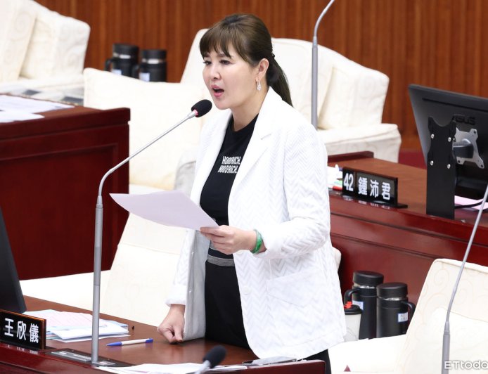北市敬老卡點數比新北少 王欣儀要求比照新北市加碼