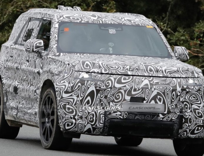 路虎“卫士 Defender 运动版”纯电入门 SUV 路测图曝光