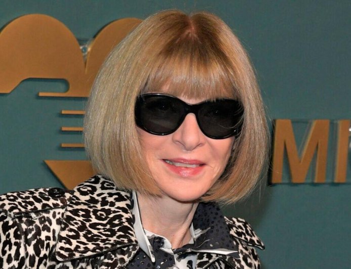 Anna Wintour Crosses Paths With Meryl Streep In Now-Viral Video And Online Users Are Losing Their Minds