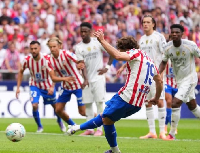 马竞在激动人心的德比中以5-2大胜皇马，阿尔瓦雷斯梅开二度