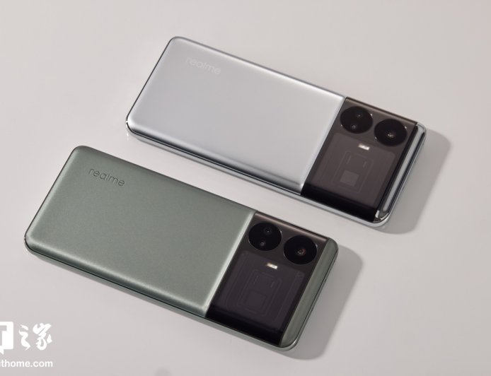 真我 GT5、GT Neo5 系列手机 realme UI 6.0“再次争取到一个版本”,新增 AI 最佳表情、相册地图图集等功能