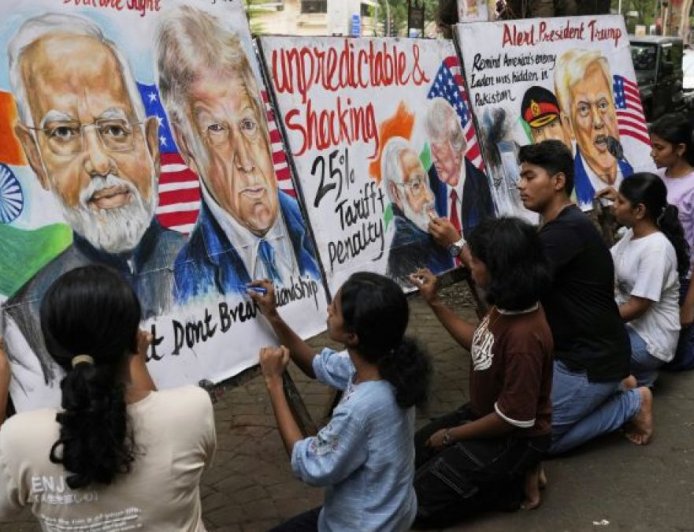 “残酷的笑话”:特朗普提高费用后,印度H-1B签证梦想如何破灭