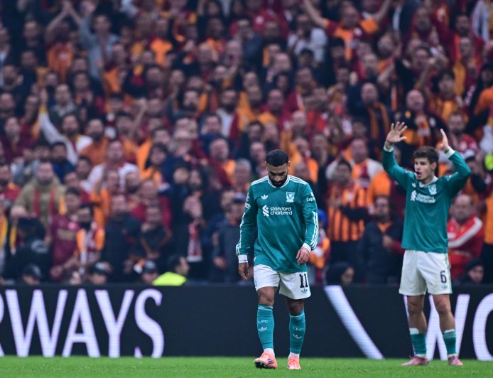 Arne Slot gives worrying injury update on Alisson as another Liverpool star hobbles off in poor Champions League night