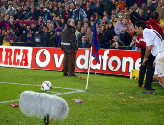 Barcelona president forced to make statement as Real Madrid ‘traitor’ causes outrage with VIP box presence