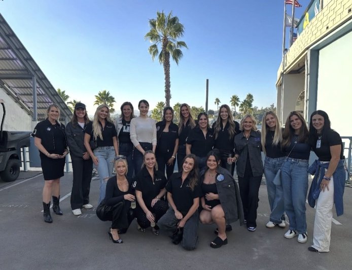 道奇大嫂團再合體！真美子也入鏡 簡約穿搭展現甜美氣質