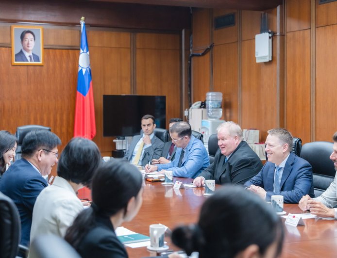 美軍退將：北約32國應聯合對台軍售！　同時加強聯合訓練