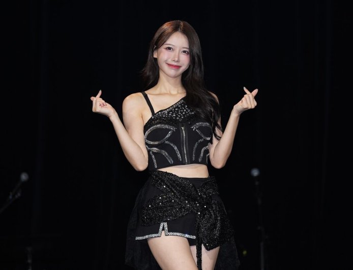 李雅英遭捕捉「低調赴花蓮救災」! 全副武裝鏟土:希望能幫上一點忙