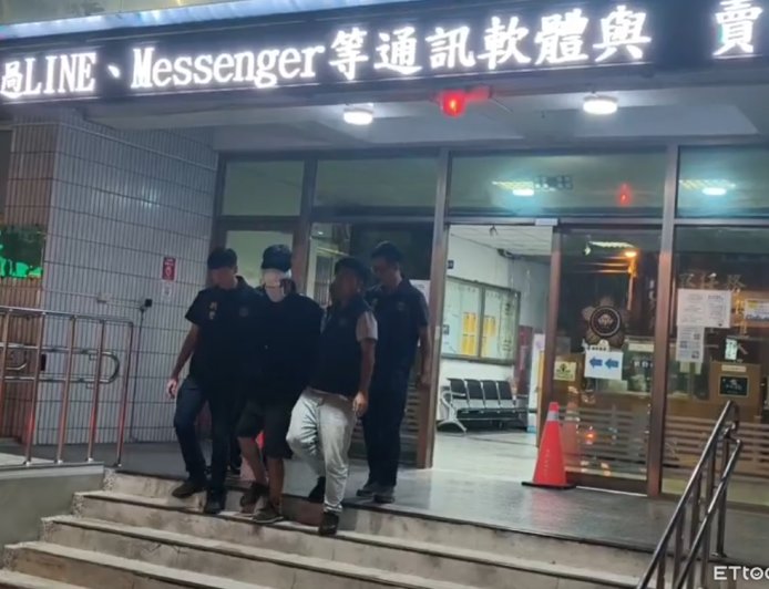 持刀槍搶超商!苗栗逃到新竹還刺傷警被逮 越南籍男大生遭羈押