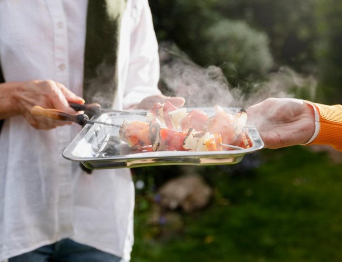 中秋烤肉不傷身!營養師推「綠奇異果」助消化、降腸癌風險