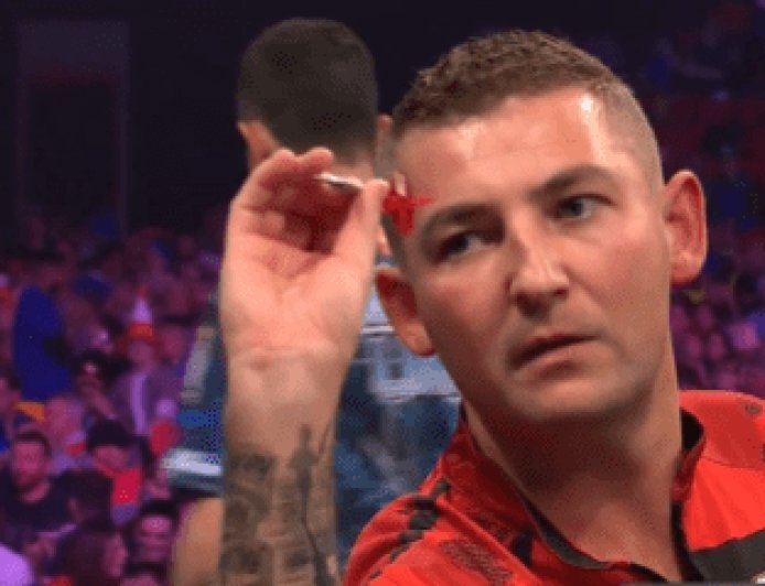 ‘Favourite all-time commentator’ – Fans love Wayne Mardle being instantly proven wrong by darts star after passionate pointers