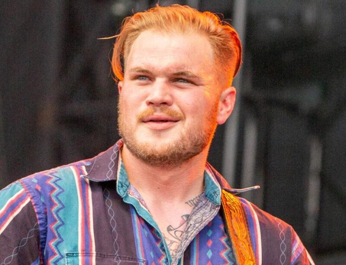 Country Singer Zach Bryan Unleashes Fiery Lyrics Against ICE, Law Enforcement, And America In New Song