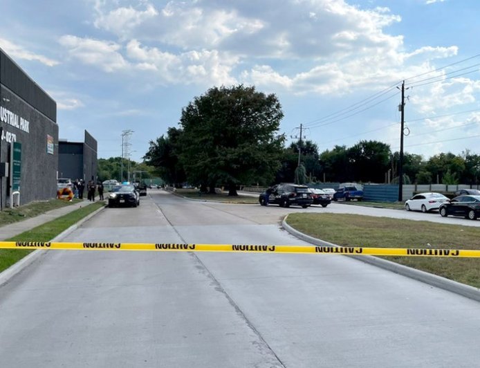 Apparent road rage incident sparks deadly Texas shooting spree across 2 cities, leaving 4 dead