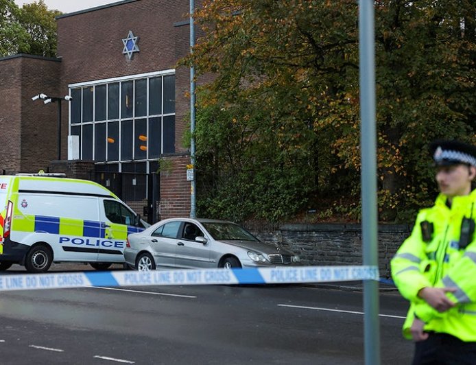 Manchester synagogue attacker 'pledged allegiance to Islamic State,' police say