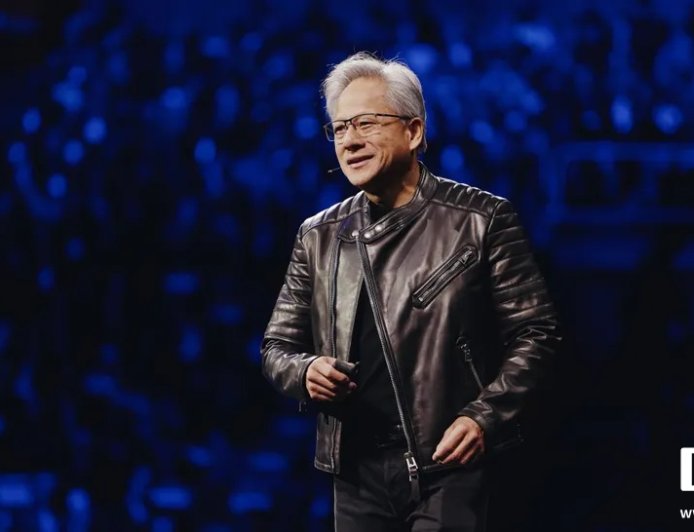 英伟达 CEO 黄仁勋:特朗普 10 万美元 H-1B 签证费太高,我家当年根本掏不起