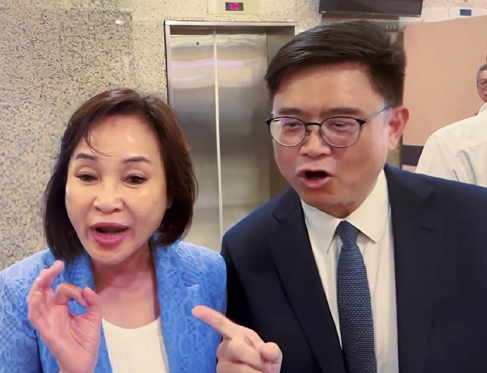 「美濃大峽谷」引爆高雄市長前哨戰　賴瑞隆與柯志恩互相指罵　邱議瑩遭穢語羞辱