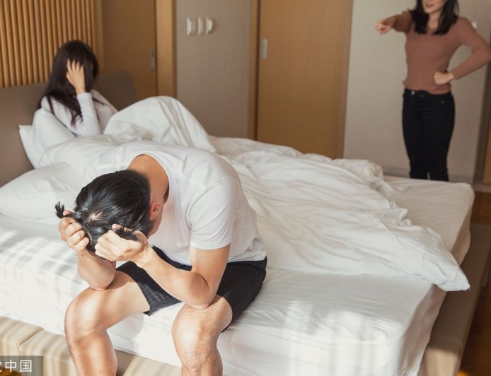 男友不和正宮離婚!小三怒「砍他命根子」 29cm長刀染血