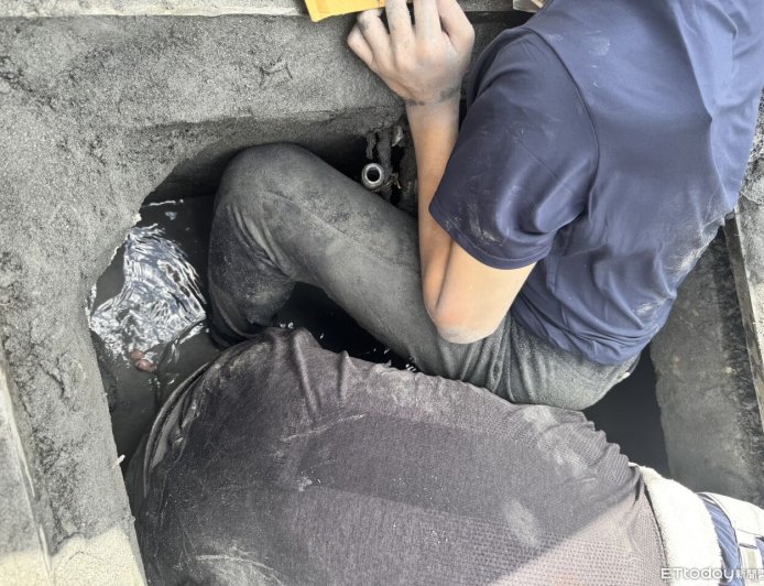 15歲鏟子超人受困畫面曝!救災腳卡60公分深水溝 消防急救出送醫