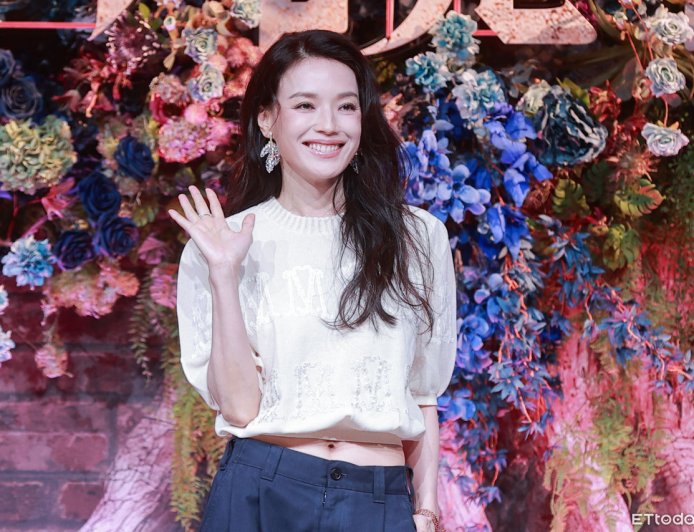 舒淇露肚裝美得不費力 戴CINDY CHAO珠寶輕鬆中不失優雅