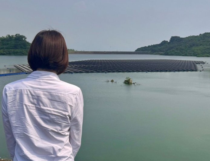 鳳山水庫「蓋滿光電板」挨轟破壞生態 經部:面積僅佔2%