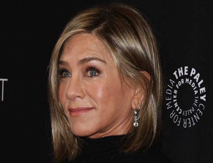 Jennifer Aniston Flaunts Super Toned Abs While Dropping More Workout Gems