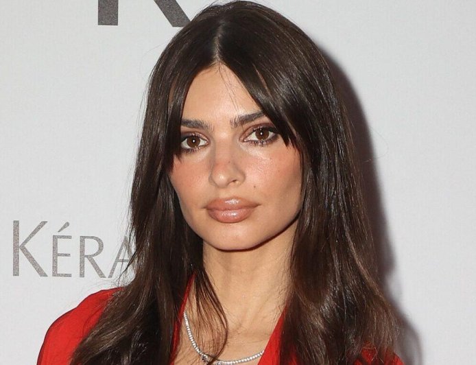 Emily Ratajkowski Earns 'The Best To Ever Do It' Praise After Victoria's Secret Runway Debut