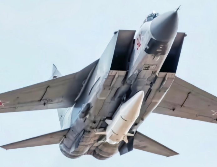 “米格-31K起飞” 乌媒：俄对乌发动大规模袭击