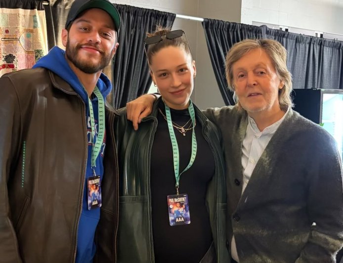 Pete Davidson Surprises Pregnant Girlfriend With Private Jet Date to Concert