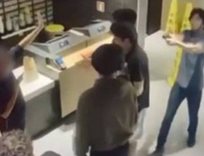 McDonald's worker shoots customer in neck during 'McMess' altercation, Florida sheriff says