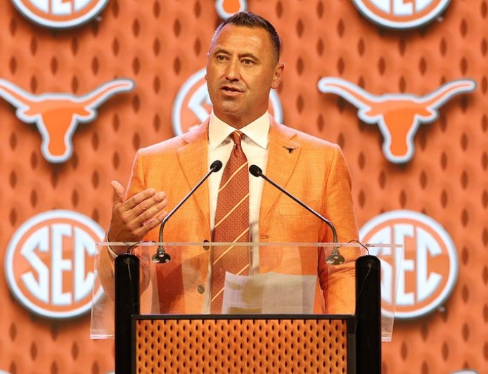 Texas' Steve Sarkisian slams NFL coaching rumors: 'Absolutely ridiculous'