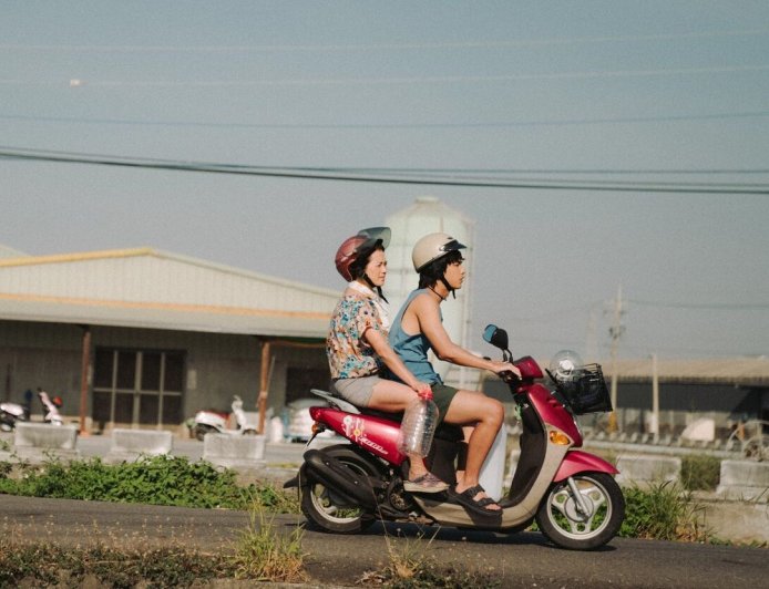 2025下半年3部電影推薦!《96分鐘》票房破億、《我家的事》金馬入圍必看