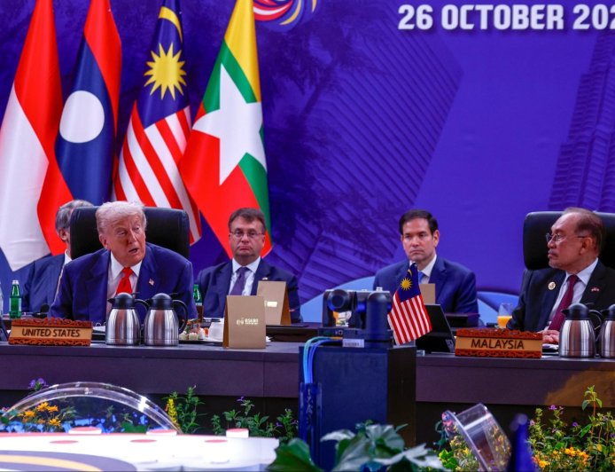 川普參加東協峰會 與4個東南亞國簽訂貿易協議 與馬、泰簽稀土協議