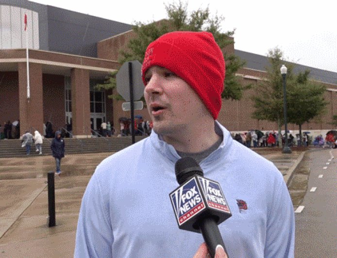 Ole Miss students celebrate ‘once-in-a-lifetime’ night with Erika Kirk and JD Vance